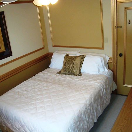 Ocean View Inn โอเชียนโกรฟ ภายนอก รูปภาพ