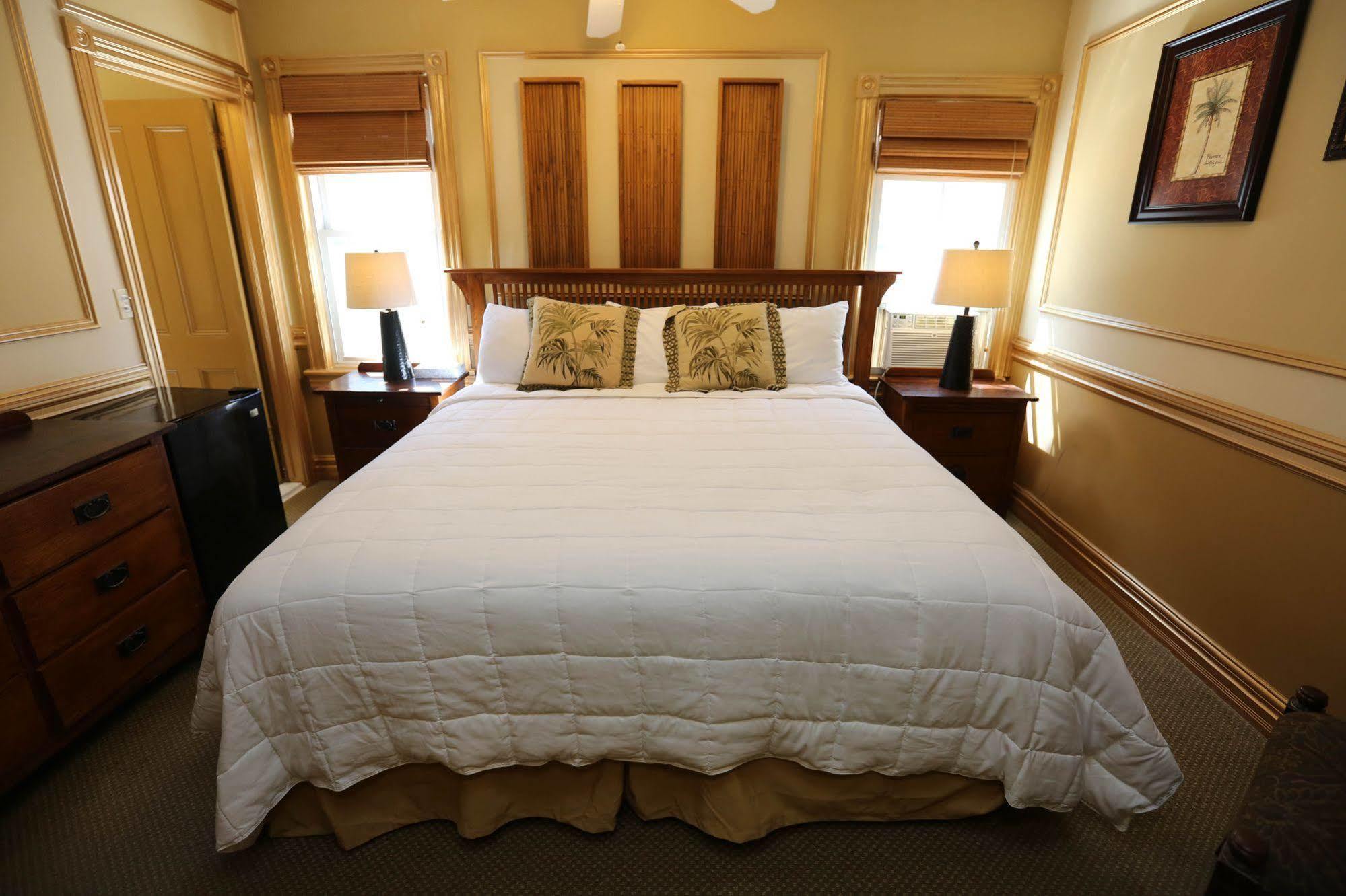 Ocean View Inn โอเชียนโกรฟ ภายนอก รูปภาพ